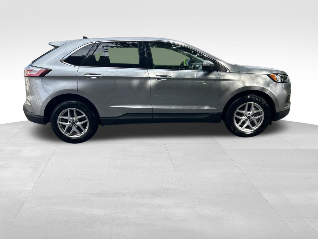 Used 2024 Ford Edge SEL AWD/4WD image 7