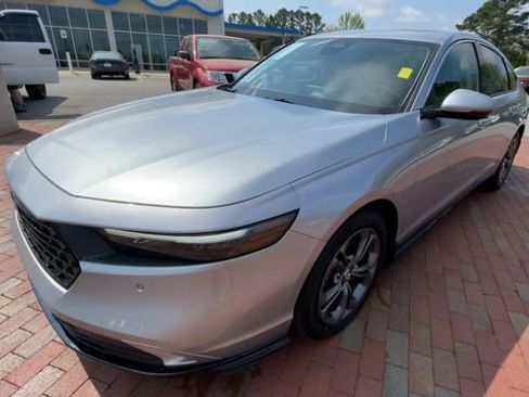 Certified 2024 Honda Accord EX-L image 5