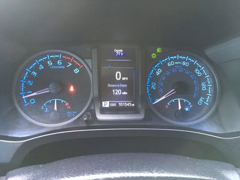 Used 2021 Toyota Tacoma TRD Off-Road w/ Technology Package AWD/4WD image 2