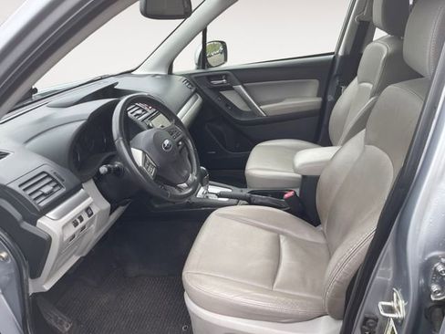 Used 2014 Subaru Forester 2.5i Touring AWD/4WD image 9