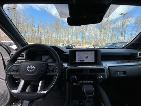 Certified 2025 Toyota Tacoma SR5 w/ SR5 Upgrade Package image 26