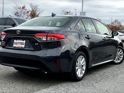Used 2023 Toyota Corolla LE image 12