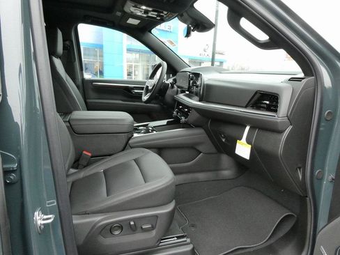 New 2026 Chevrolet Suburban Z71 w/ Z71 Off-Road Package image 11