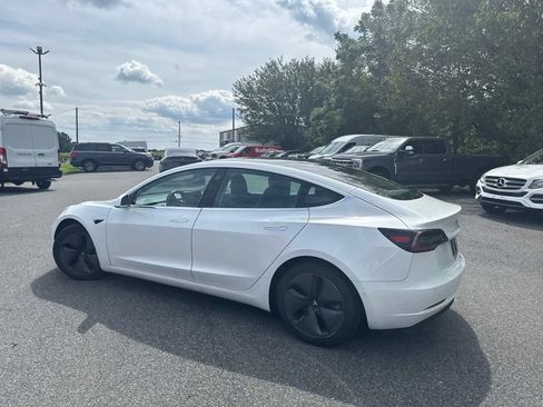 Used 2020 Tesla Model 3 Standard Range Plus RWD image 4