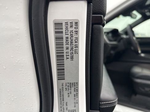 Certified 2024 Jeep Grand Cherokee Laredo X w/ Luxury Tech Group I image 8