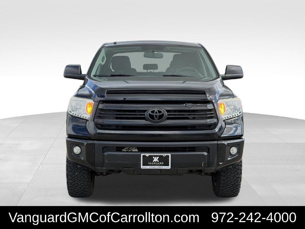 Used 2016 Toyota Tundra SR5 w/ SR5 Upgrade Package AWD/4WD image 2