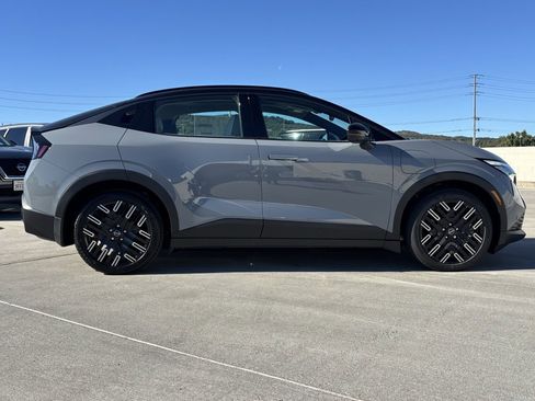 New 2026 Nissan Leaf Platinum+ image 8