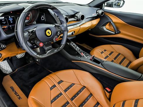 Used 2023 Ferrari 812 GTS RWD image 24