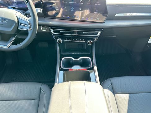 New 2026 Chevrolet Traverse LT image 14