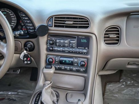 Used 2003 Chevrolet Corvette Convertible w/ Preferred Equipment Group1 image 23