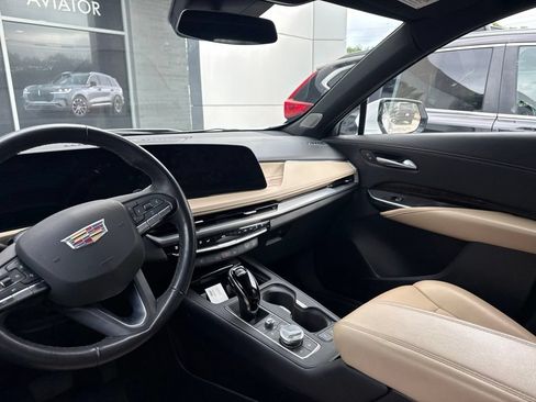 Used 2024 Cadillac XT4 Premium Luxury FWD image 23