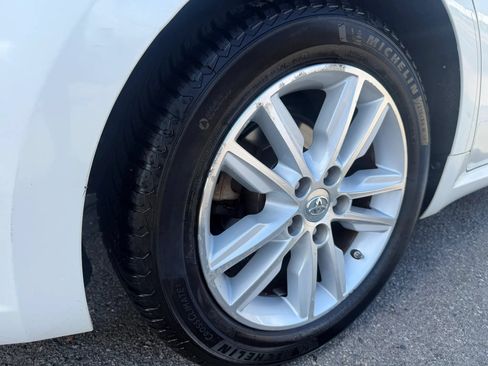 Used 2013 Toyota Avalon XLE Premium FWD image 28