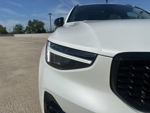 Certified 2026 Volvo XC40 B5 Plus AWD/4WD image 12