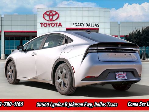 New 2026 Toyota Prius Plug-In Hybrid FWD image 6