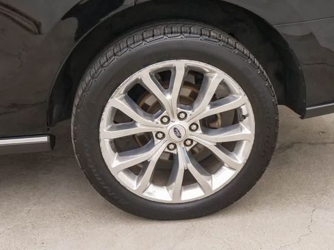 Used 2019 Ford Expedition Limited w/ Equipment Group 302A AWD/4WD image 6