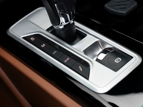 Used 2015 Maserati Quattroporte S Q4 AWD/4WD image 35