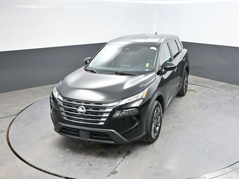 Used 2024 Nissan Rogue SV FWD image 26