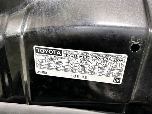 Used 2020 Toyota 4Runner Limited image 32