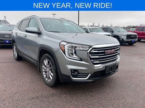 Used 2024 GMC Terrain SLT image 8