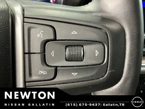 Used 2023 GMC Sierra 1500 SLT AWD/4WD image 38