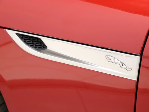 Used 2021 Jaguar F-TYPE R AWD/4WD image 87