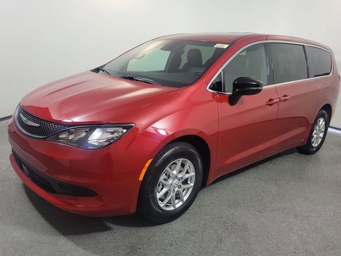 New 2026 Chrysler Voyager LX image 3