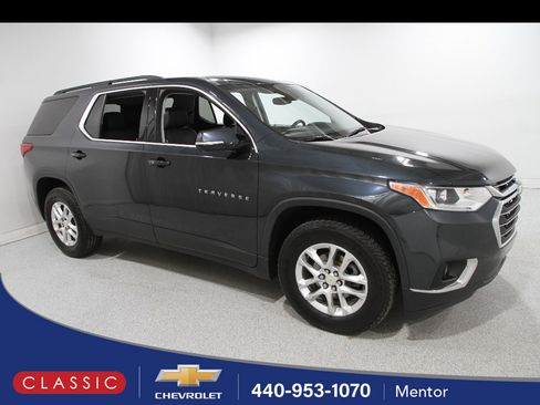 Used 2020 Chevrolet Traverse LT w/ Driver Confidence II Package image 1