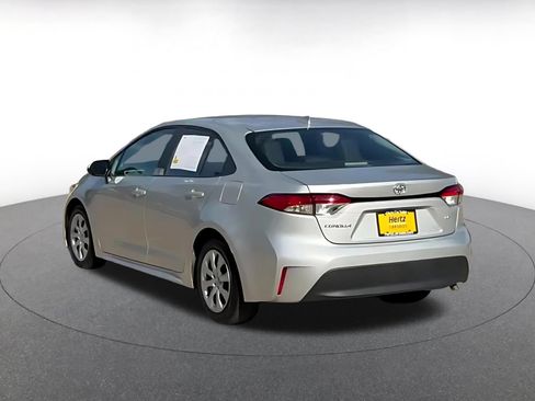 Used 2025 Toyota Corolla LE FWD image 11