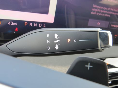 New 2025 Buick Enclave Preferred w/ Power Package image 29