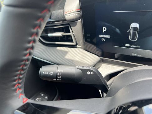 New 2026 Nissan Kicks SR w/ SR Premium Package FWD image 9