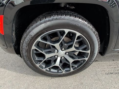Certified 2023 Jeep Grand Cherokee Summit AWD/4WD image 9