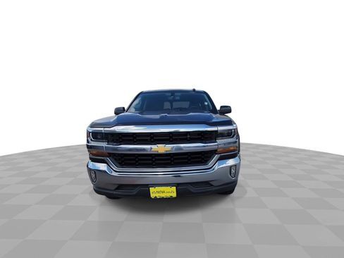 Used 2018 Chevrolet Silverado 1500 LT w/ Texas Edition RWD image 3