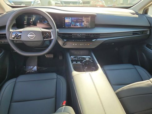 Used 2025 Nissan Murano SV AWD/4WD image 21