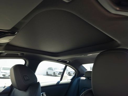 New 2026 BMW 330i Sedan w/ Convenience Package image 13