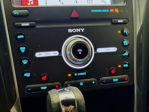 Used 2019 Ford Explorer Sport AWD/4WD image 10