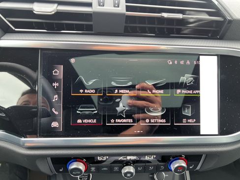 New 2025 Audi Q3 2.0T Premium image 33