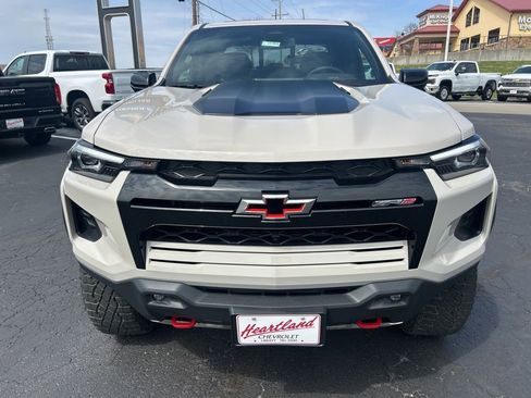 New 2026 Chevrolet Colorado ZR2 w/ Technology Package AWD/4WD image 2