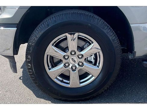 Used 2020 Ford F150 XLT w/ Equipment Group 302A Luxury AWD/4WD image 9