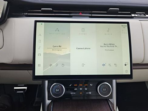 Used 2023 Land Rover Range Rover SE image 16