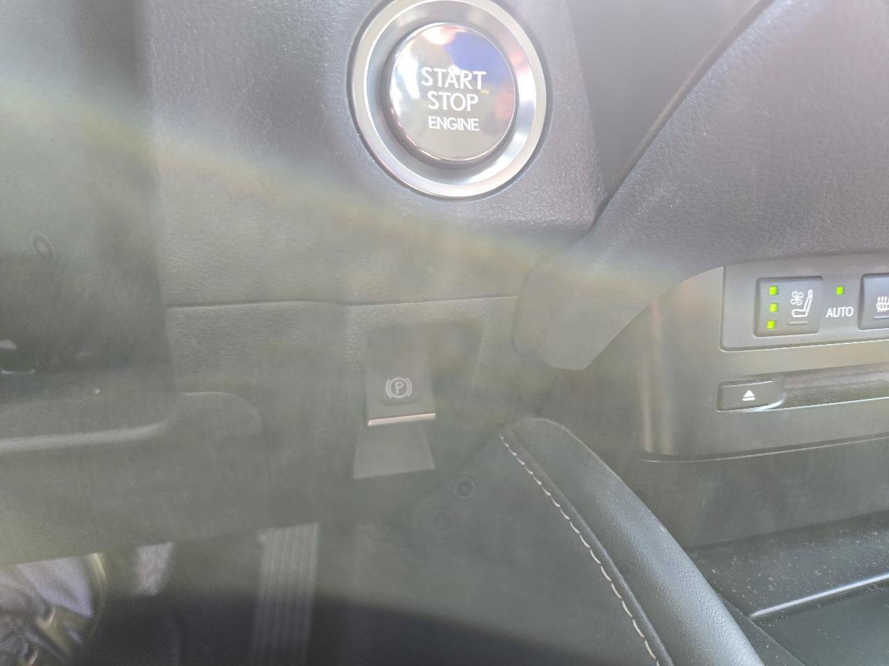 Used 2020 Lexus ES 350 w/ Premium Package FWD image 19