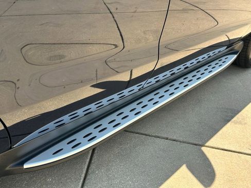 Used 2019 Mercedes-Benz GLE 400 4MATIC image 25