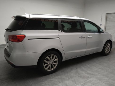 Used 2019 Kia Sedona EX FWD image 10