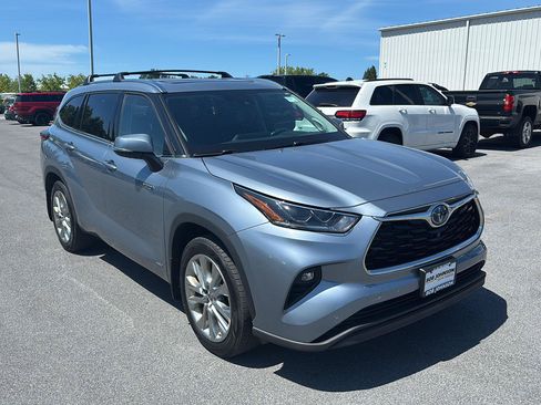 Used 2021 Toyota Highlander Limited AWD/4WD image 1