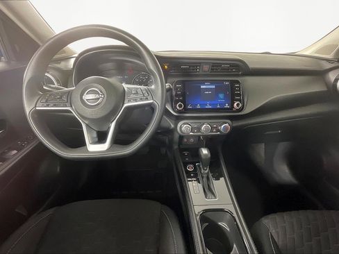 Used 2023 Nissan Kicks SV FWD image 7