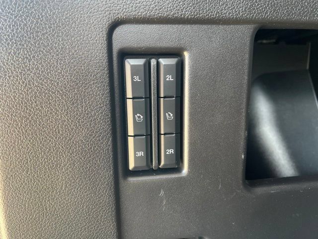 Used 2018 Ford Expedition Platinum RWD image 19