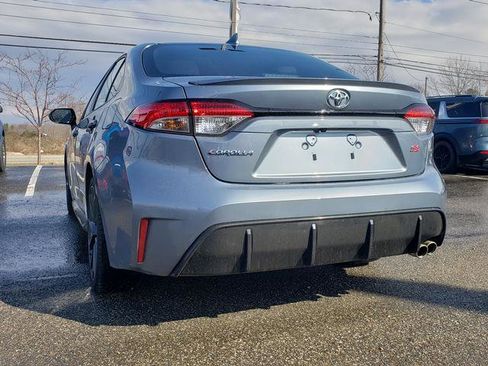 Used 2024 Toyota Corolla SE w/ SE Convenience Package image 6