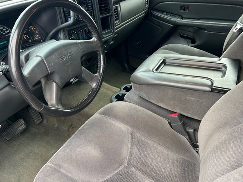 Used 2005 GMC Sierra 2500 SLE w/ Heavy-Duty Power Package image 7