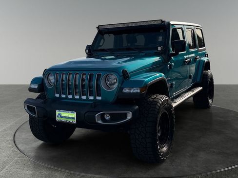Used 2019 Jeep Wrangler Unlimited Sahara AWD/4WD image 3