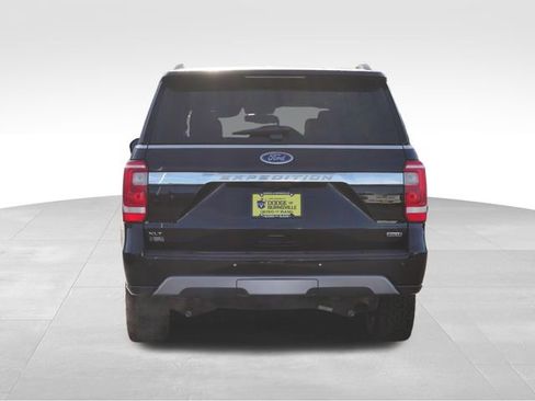 Used 2019 Ford Expedition XLT w/ Equipment Group 202A image 8