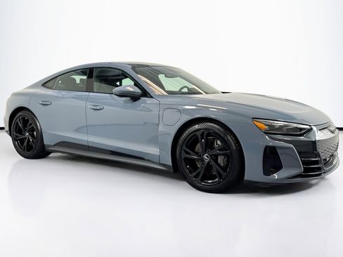 Used 2022 Audi e-tron GT Premium Plus AWD/4WD image 3